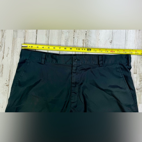 Nike Golf Shorts Men Size 36 Black  Polyester Blend 11” Inseam - Picture 4 of 10